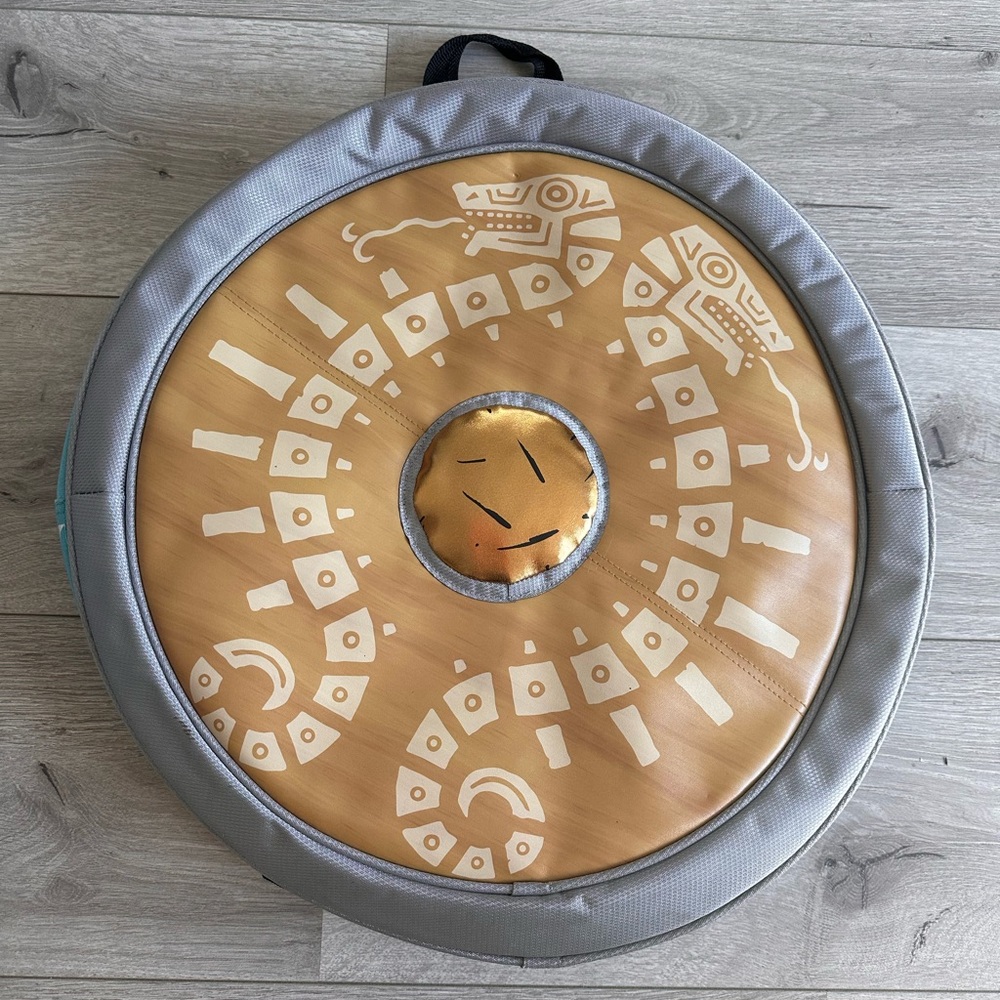 ZELDA Round Tan and Gray shield 🛡️ backpack